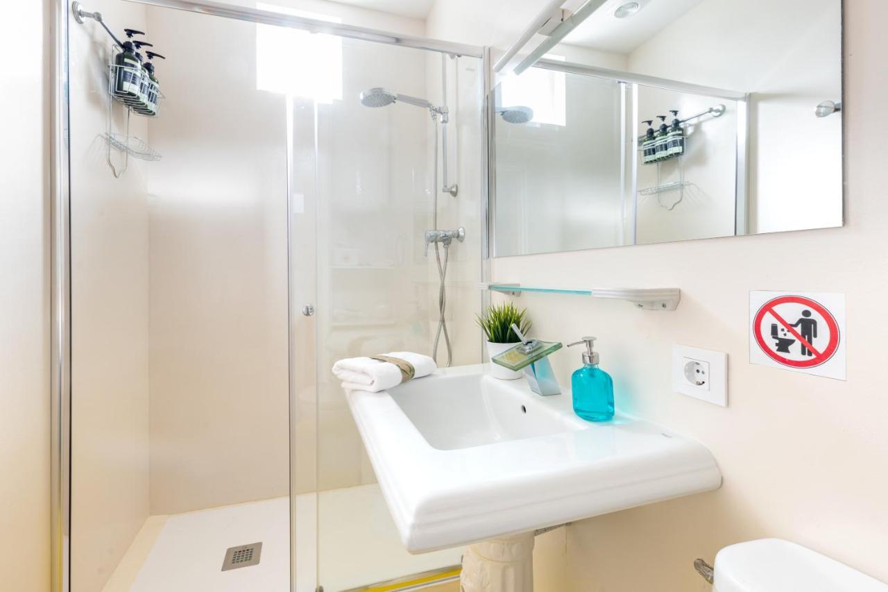 Apartament Bright Penthouse With Terrace In Madrid Center Zewnętrze zdjęcie